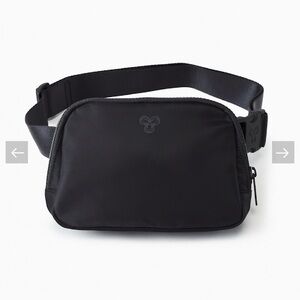 Aritzia “on the way” Fanny pack